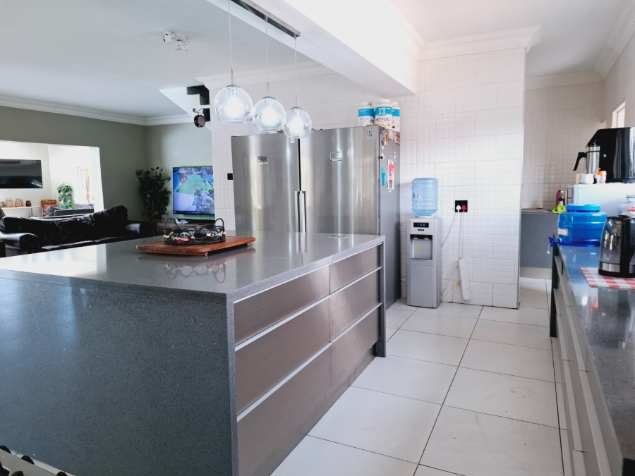 5 Bedroom Property for Sale in Rayton Free State